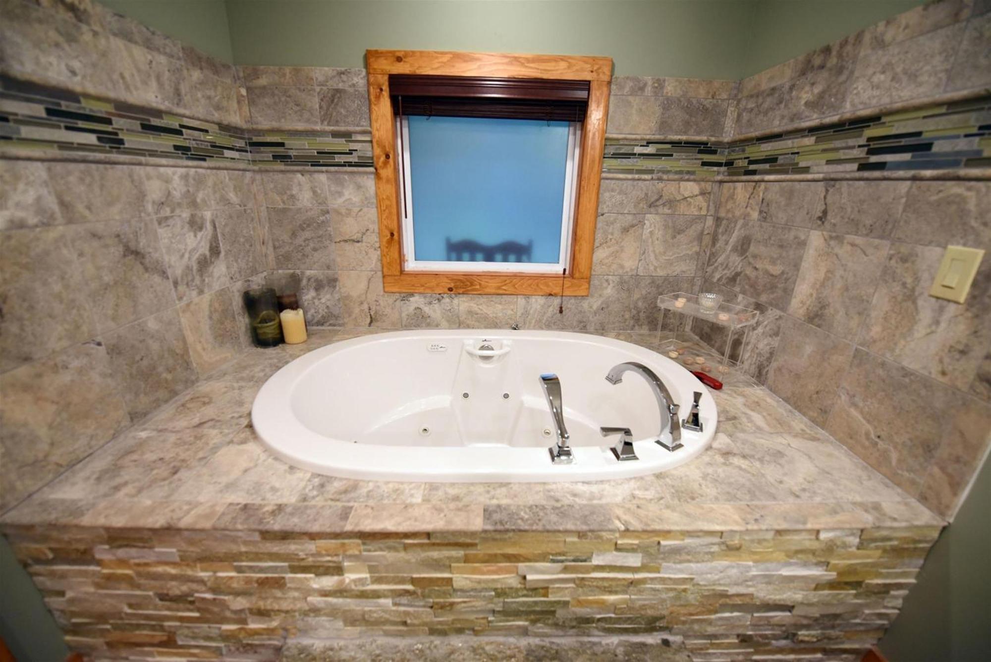 Hawk Haven- Blue Ridge Villa Morganton ภายนอก รูปภาพ